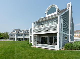117 Millpoint Dr #17, Spring Lake, MI 49456