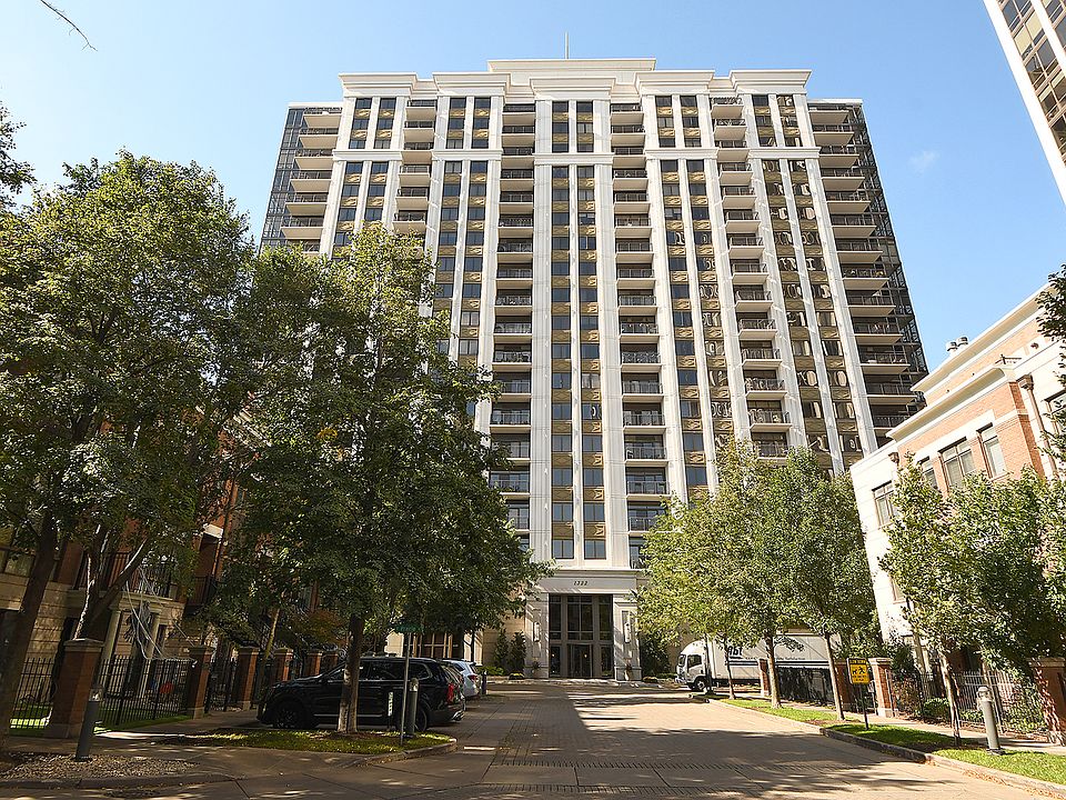 1st image of 1322 S Prairie Ave Unit 309