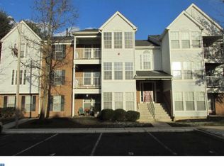 7 Kenwood Dr, Sicklerville, NJ 08081