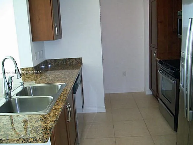 350 N Federal Hwy #702S — Photo 12
