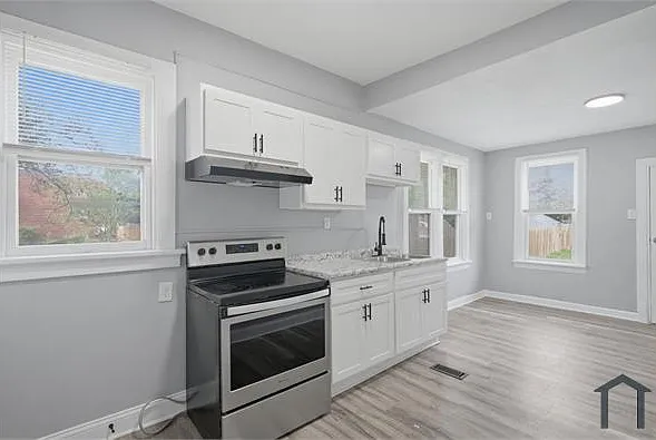 1600 Purdue Ave — Photo 13
