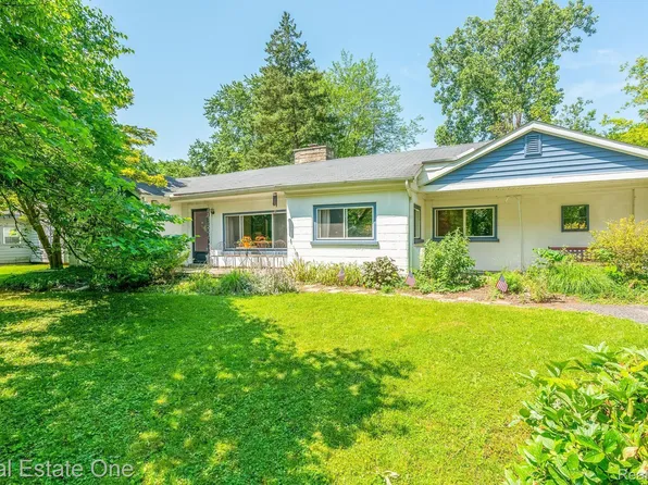 26393 Power Rd, Farmington Hills, MI 48334