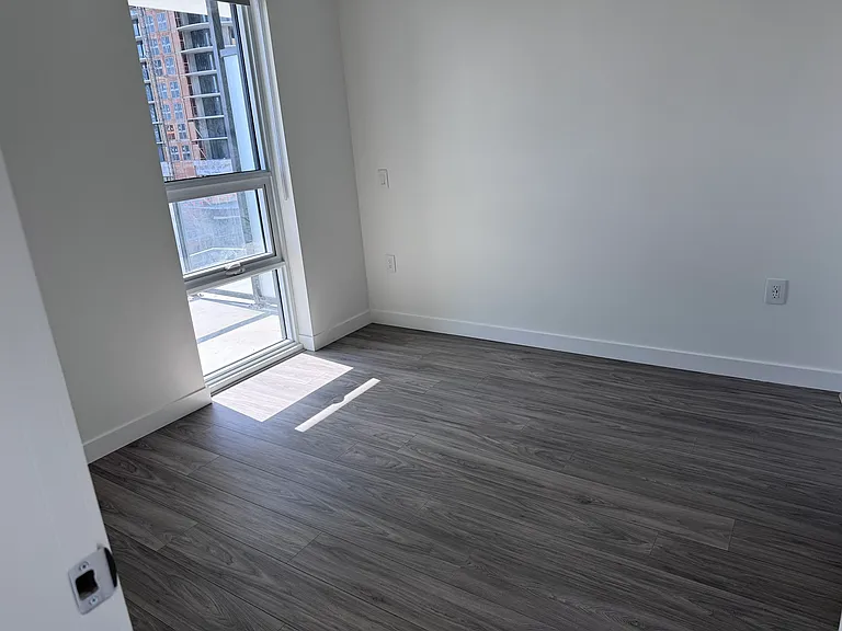 2135 Springer Ave #505 — Photo 4