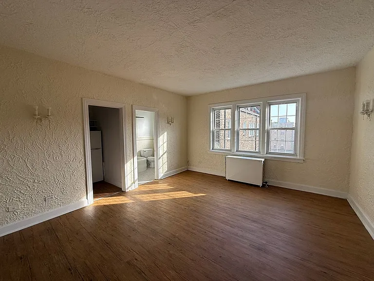 Bayard Manor Apartments — Photo 18