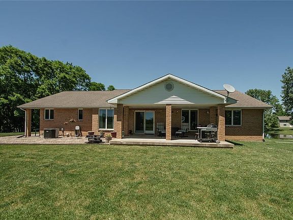 3rd image of 56183 Penny Ln
