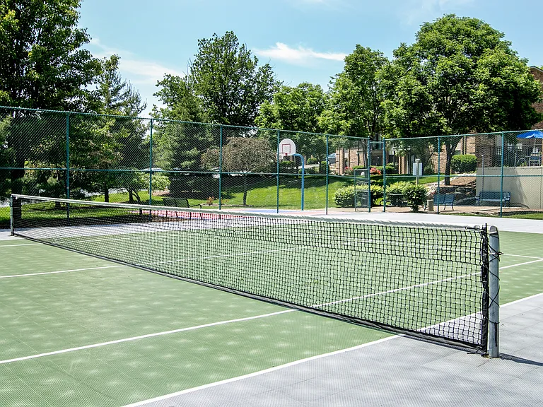 Gettysburg Square Apartments tennis court