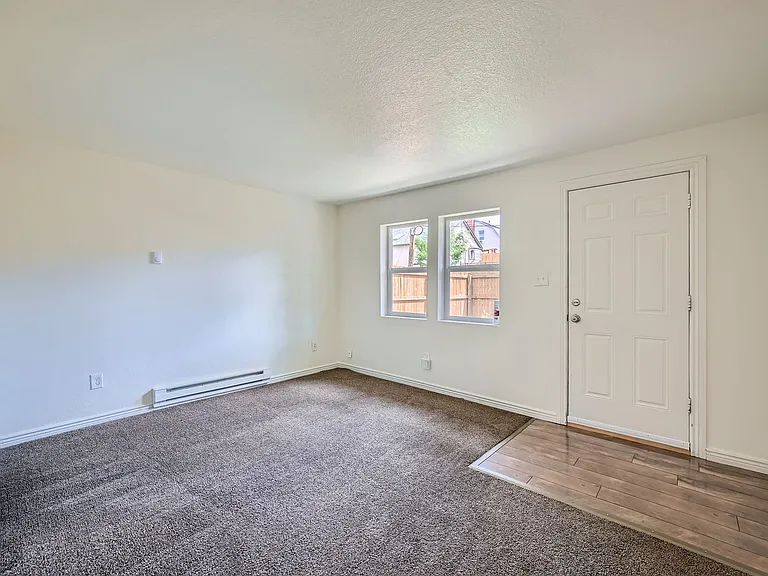 613 E Rio Grande St — Photo 6