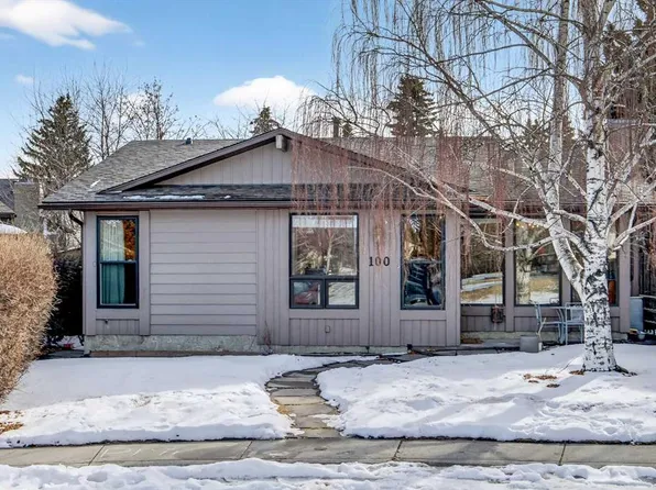 100 N Strathcona Close SW, Calgary, AB T3H 1L3