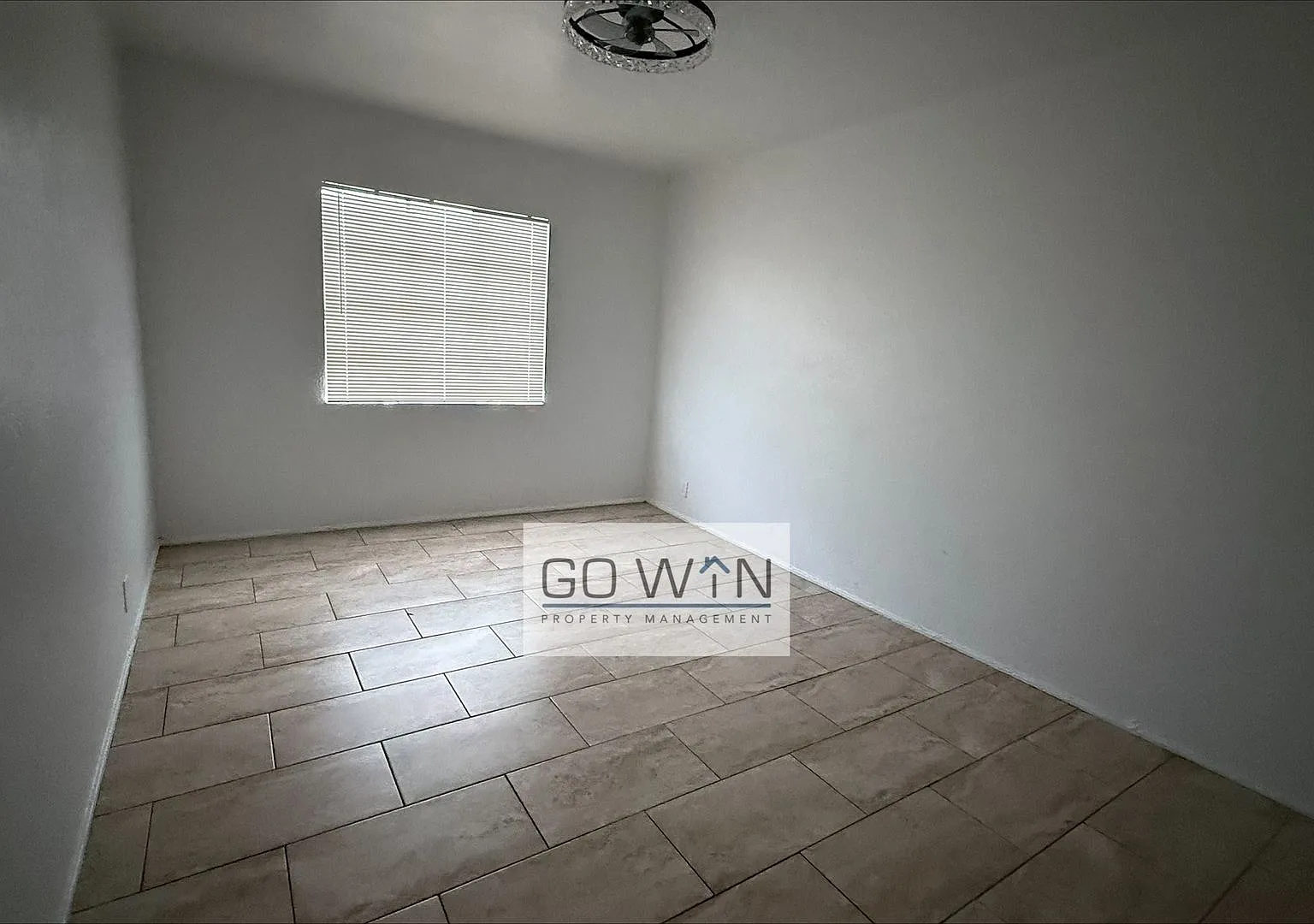 2617 E Portland St — Photo 3