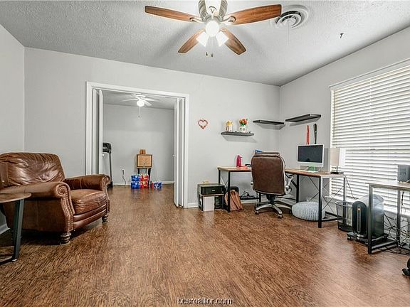 5th image of 1400 Dominik Dr