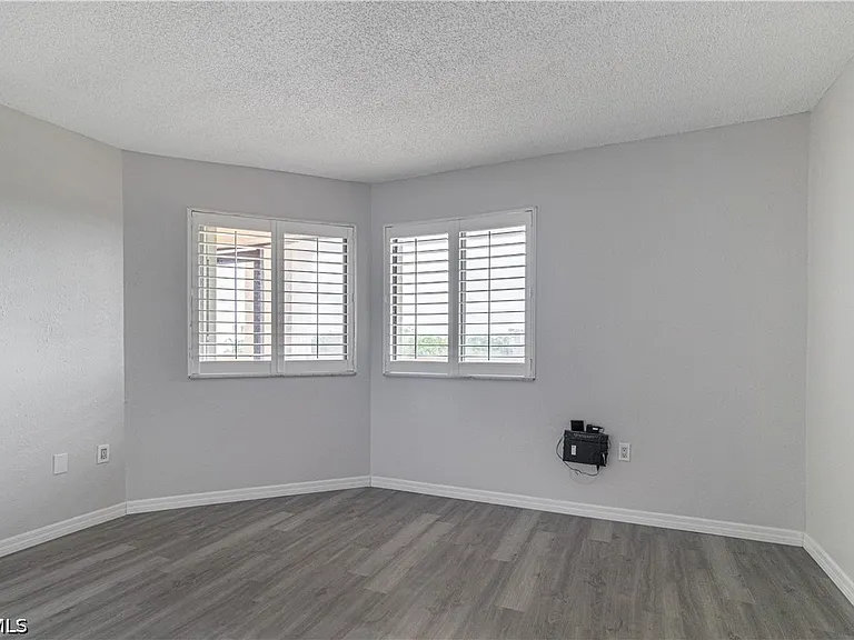 7410 Lake Breeze Dr #508 — Photo 8