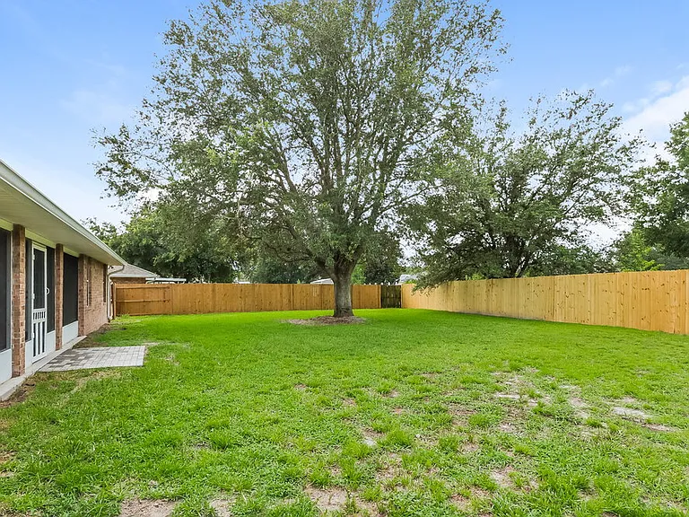 3209 Silverado Cir — Photo 16