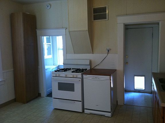 4th image of 2310 S Ash St