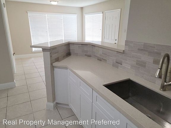 5th image of 13951 Cravenridge Dr