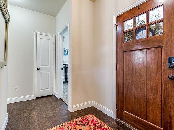 4th image of 4021 Kensington Dr