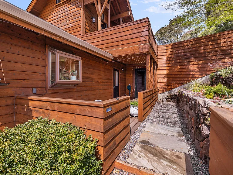 985 W California Ave — Photo 31