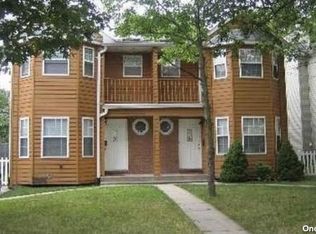 67 Sagamore Hill Dr #B, Pt Washington, NY 11050