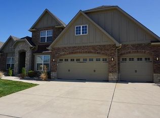 8 Towerbridge Pl, Saint Charles, MO 63303