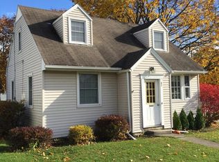 82 Ramsey Pl, Albany, NY 12208