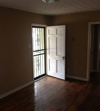 2nd image of 4076 Westover Ave