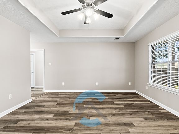 3rd image of 915 Brownstone Dr