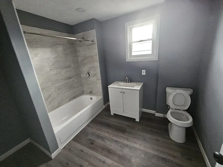 7040 Roy Ave — Photo 8