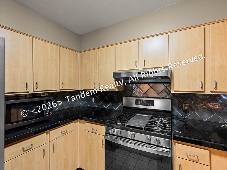 937 Russell St Apt 10 (11)_07222026