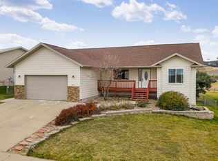 410 Field View Dr, Rapid City, SD 57701