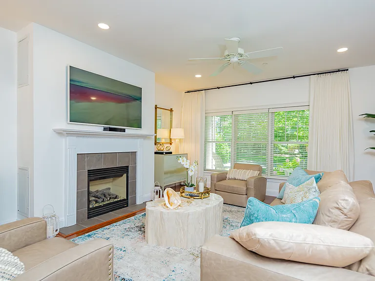 28 Andrew Ct — Photo 8