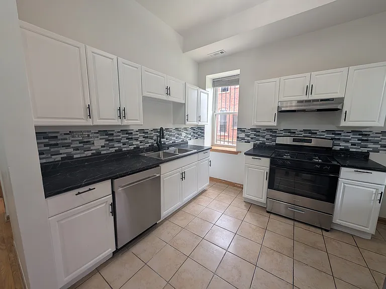 3212 W Warren Blvd #1 — Photo 47