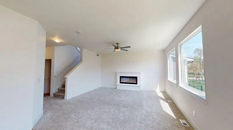 4 bed, 2163 sqft, $2,000 — Photo 2