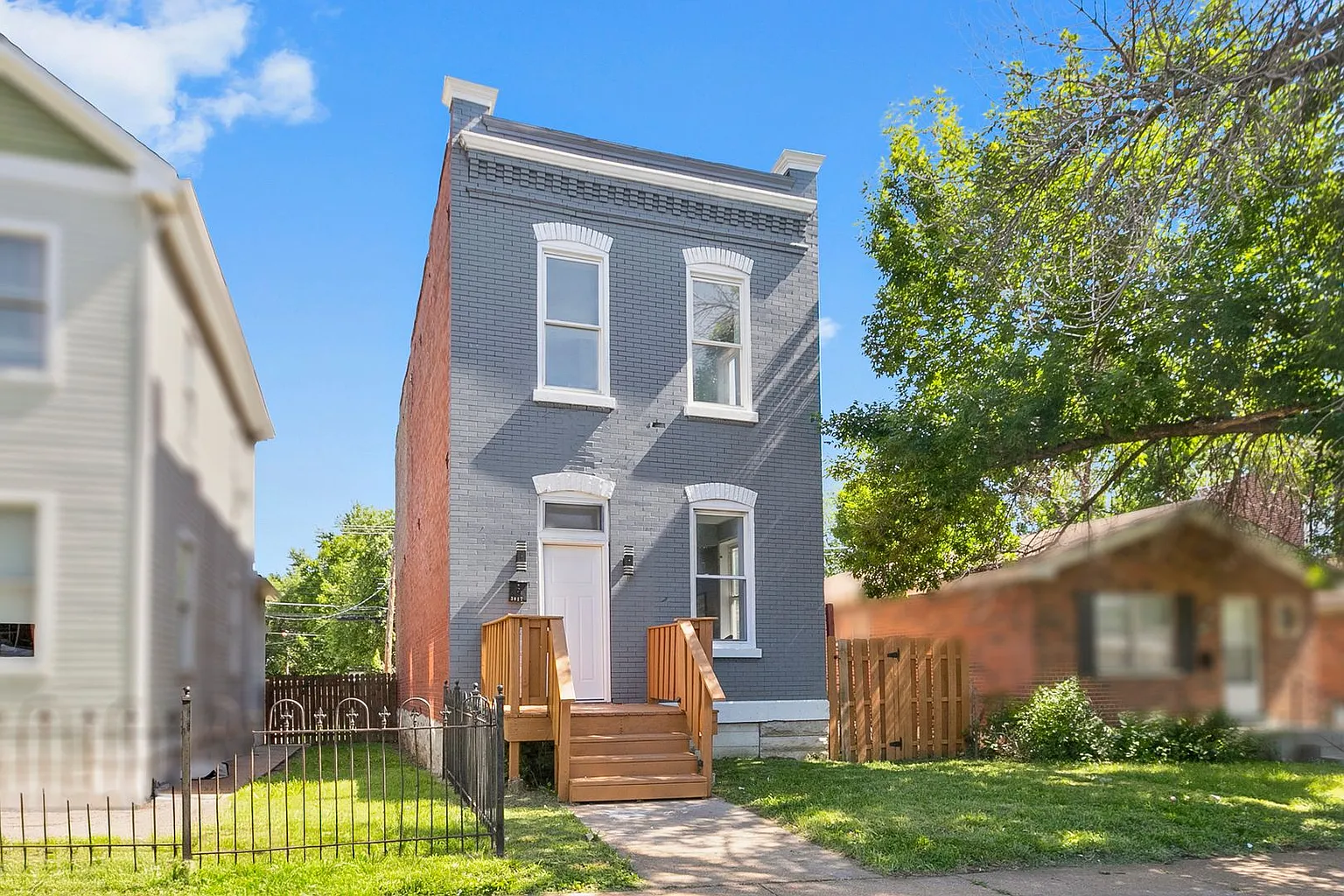 3017 Chippewa St photo 1