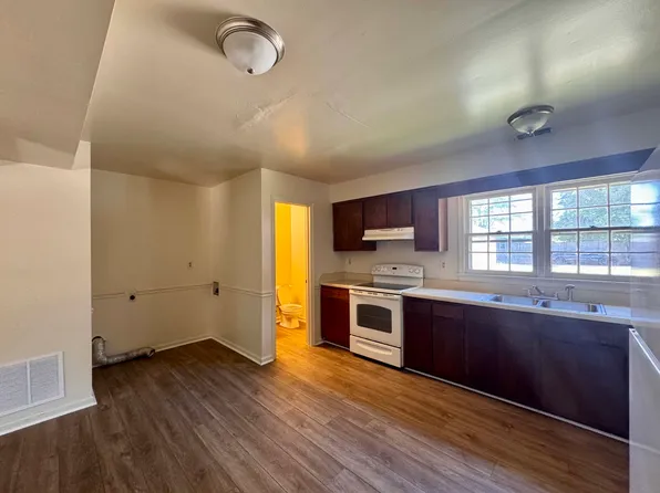 7916 Thompson Rd APT 1, Norfolk, VA 23518