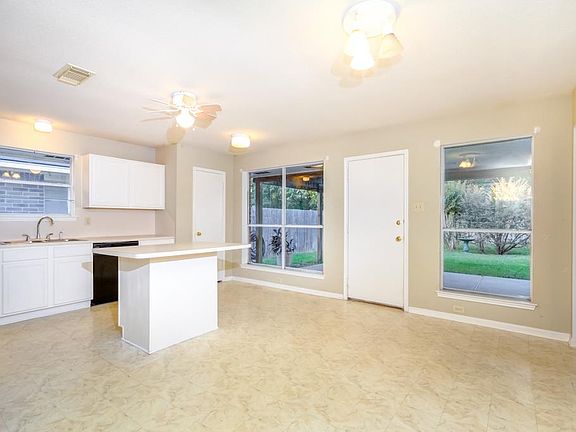 2nd image of 2319 Friarwood Trl
