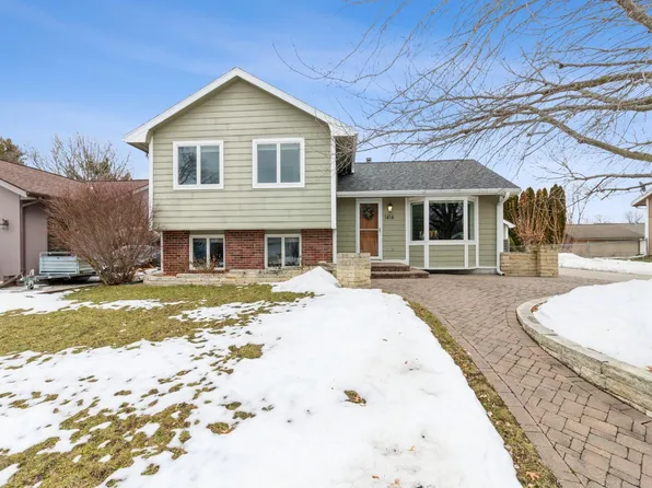 1414 Illinois Ave, Ames, IA 50014