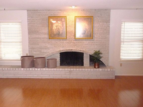 5th image of 802 Brentwood Ln