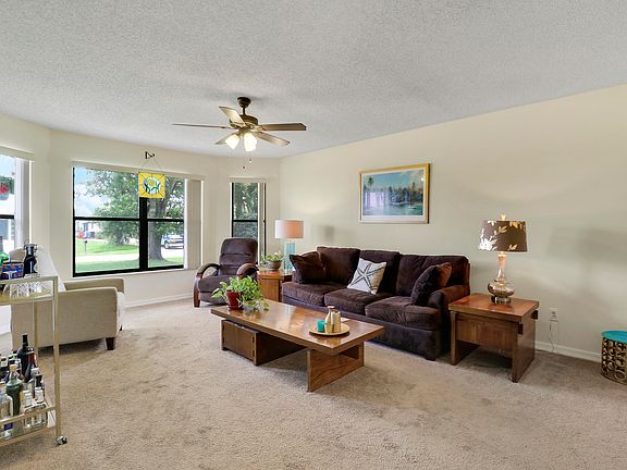 5th image of 464 NW Ravenswood Lane