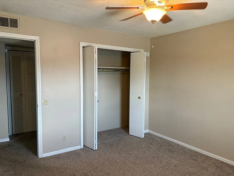 5801 Woodson St — Photo 8