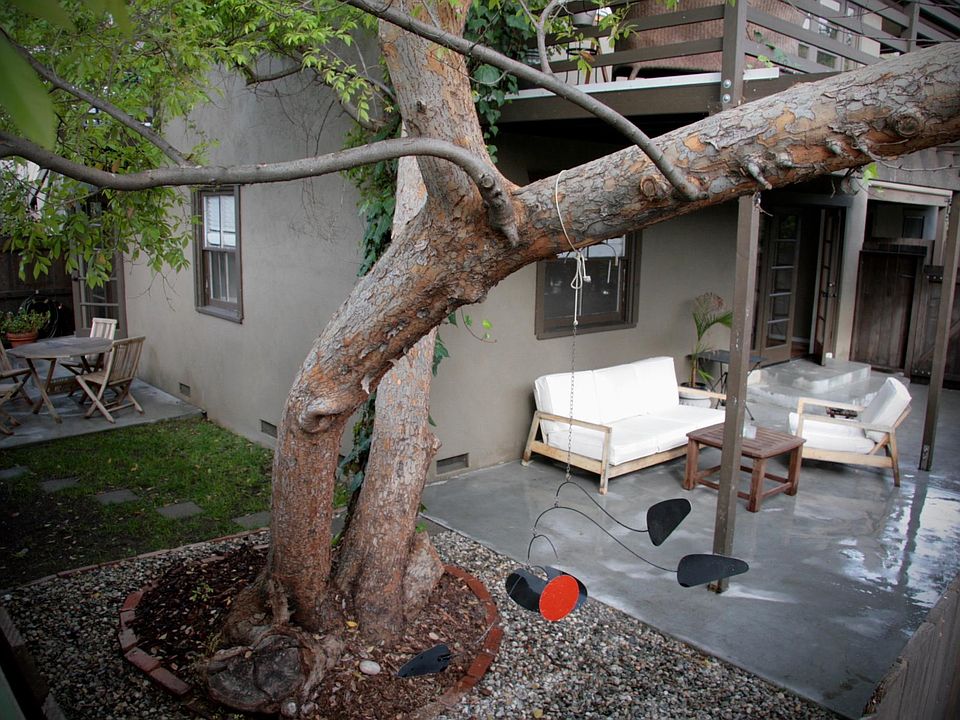 1st image of 12912 Burbank Blvd Unit 2