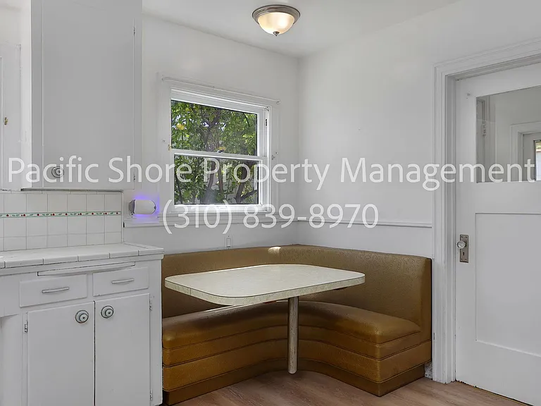 533 N. Windsor Blvd — Photo 10