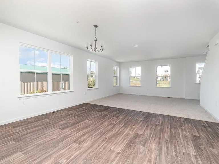 20 Meredith Way — Photo 8