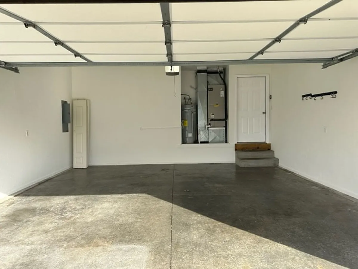 Building Photo - 2090 Audrey Ln
