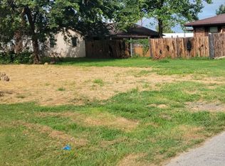 307 S 1st St, Petersburg, IN 47567