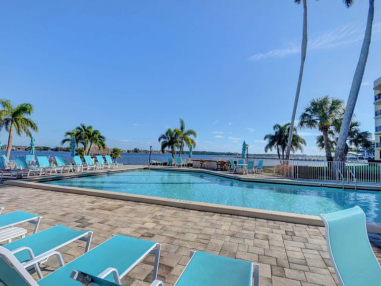 8200 Lakeshore Dr #507 — Photo 7