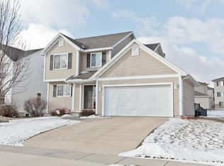 5710 Wheatland Dr SW, Cedar Rapids, IA 52404