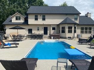 6643 Seeds Rd, Grove City, OH 43123