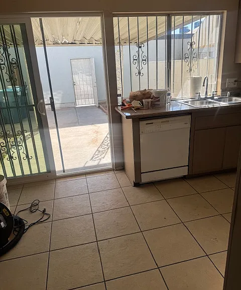 Blackford Pl — Photo 20