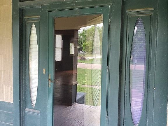 4th image of 1101 Avenue F