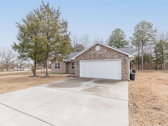 3rd image of 118 Casey Ln