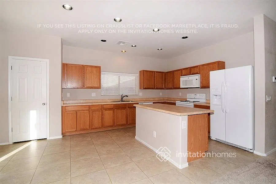 18553 W Mariposa Dr Surprise, AZ 85374 — Photo 4